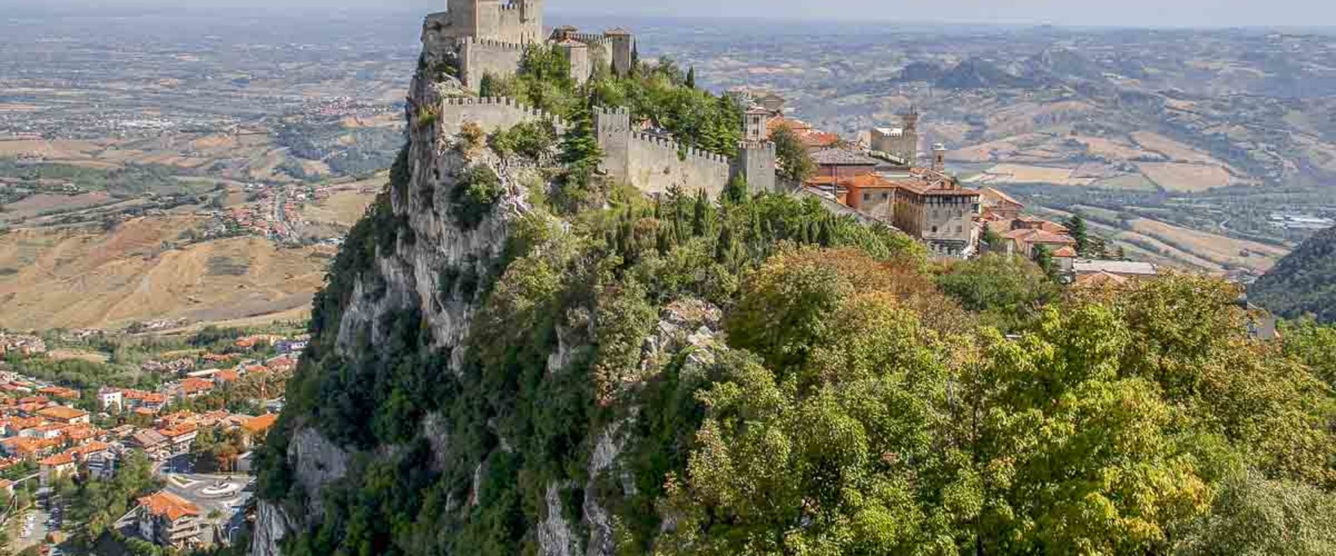Uncovering the Hidden Gems of Transylvania: A Complete Guide to Exploring the Region's Best-Kept Secrets